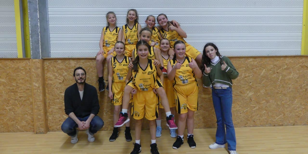 1ère victoire pour les U13FD3 à domicile ce week-end …