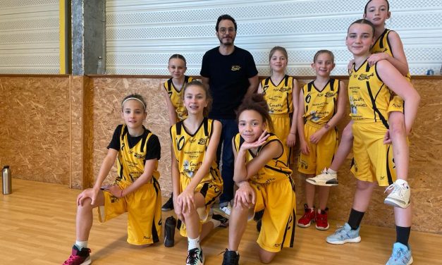 Victoire des U13F ….