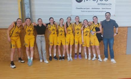 Victoire 59-32 des U18F2 contre Villemontais.