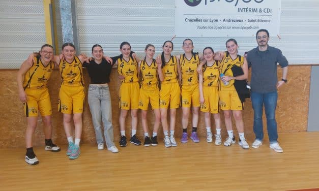 Victoire 59-32 des U18F2 contre Villemontais.