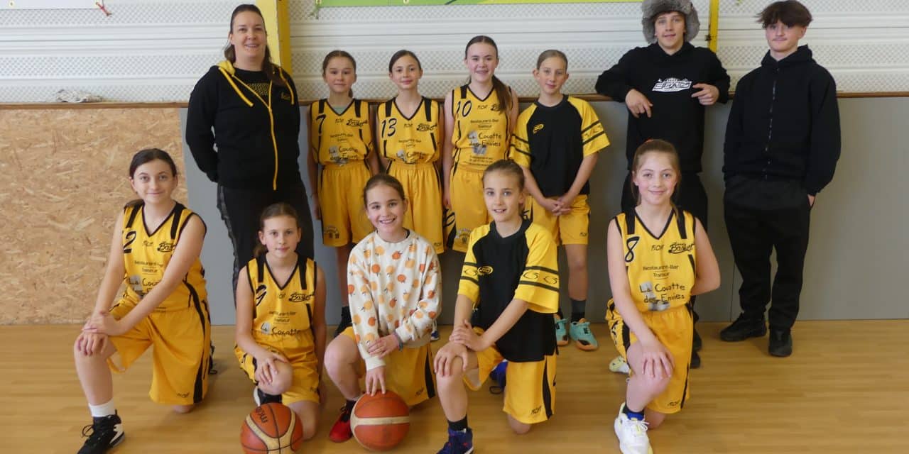 Equipe U13F au complet contre St Maurice de Lignon