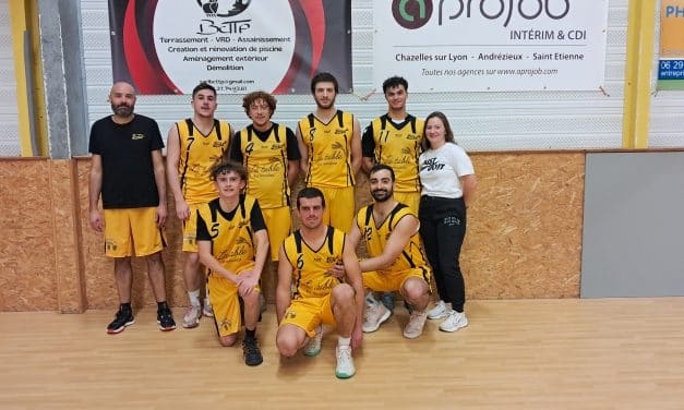Victoire ce dimanche des seniors M contre St Genest M