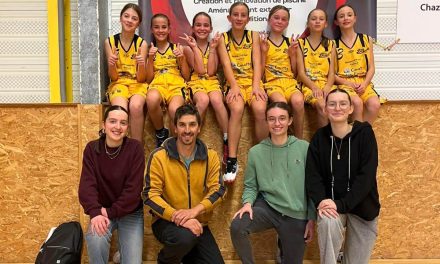 Victoire des U13F à domicile face au CRAP …