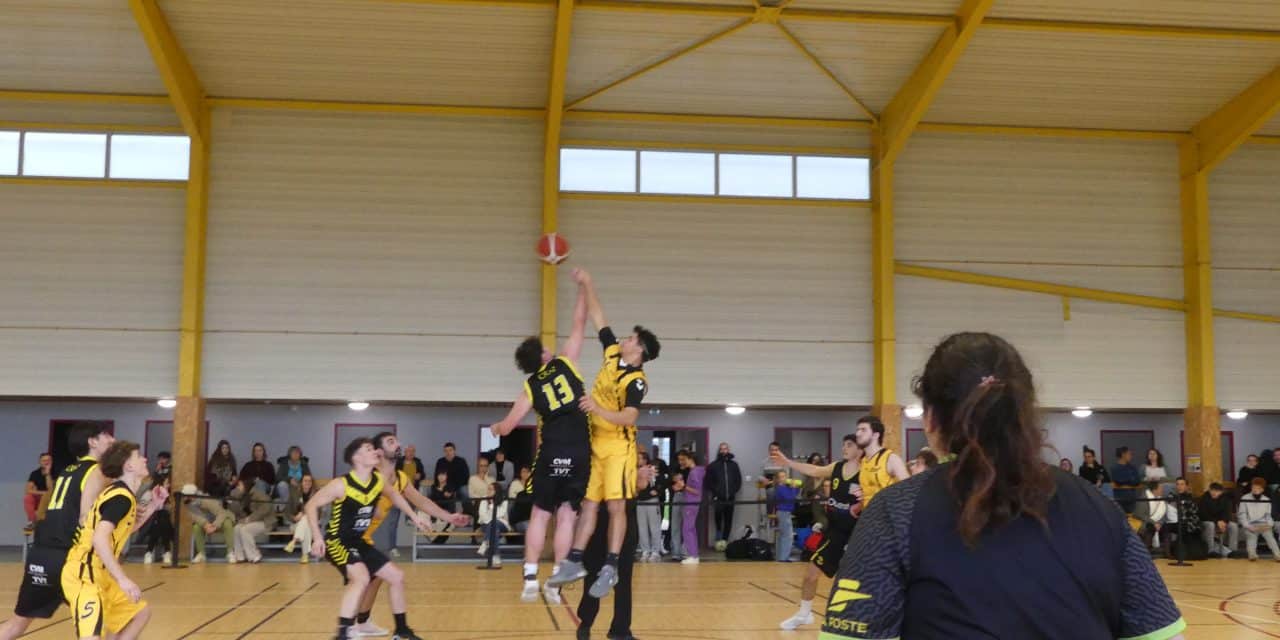 Les Seniors garçons finissent l&rsquo;année en beauté avec une belle victoire contre Veauche 70-67